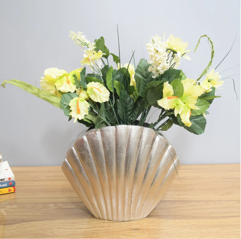 How to Choose the Perfect Vase for Every Room in Your Home?