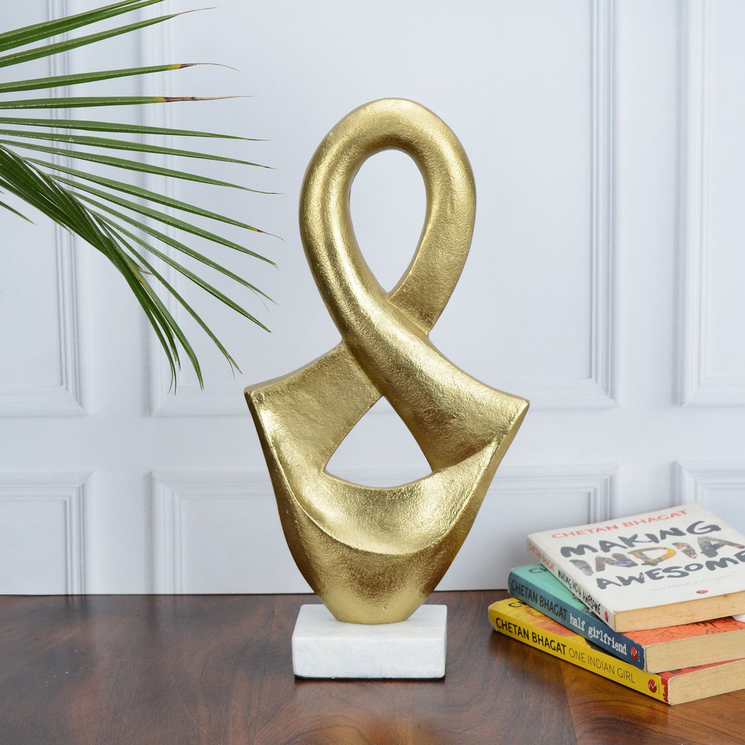 Abstract Gold Décor Sculpture