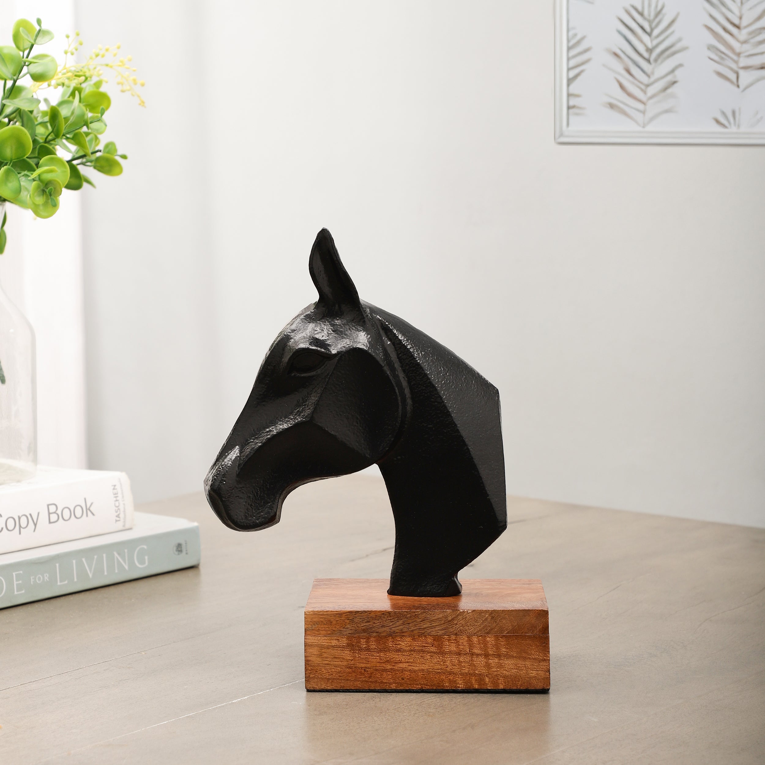 Black Stride Horse Décor Showpiece