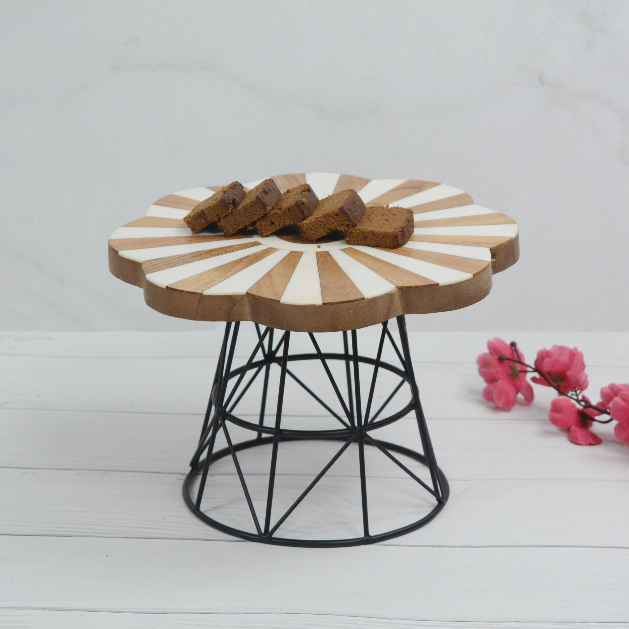 Black Naked Bloom Decorative Cake Stand