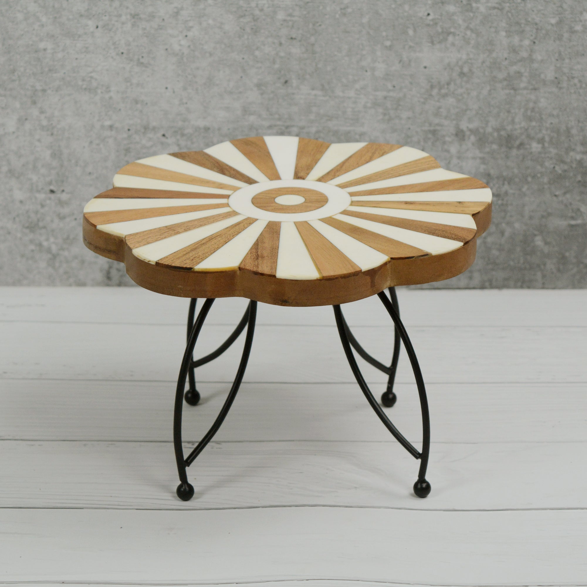 Black Cake Bloom Decorative Cake Stand
